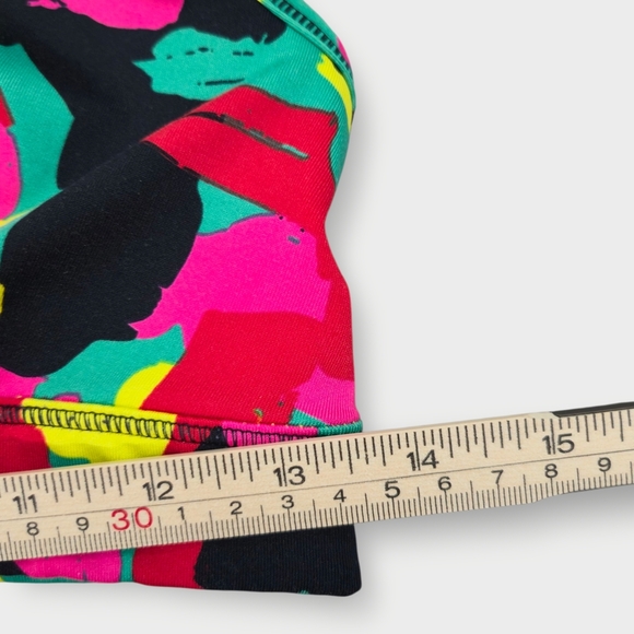 Strong by Zumba Sports Bra Size Medium Red Racer Back Dance Top Support Compress - Picture 9 of 12